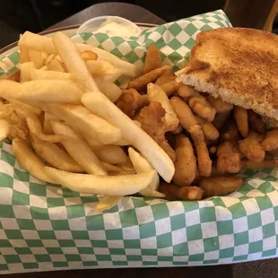 Breaded Clam Basket