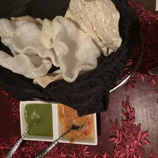 Papadums and chutney