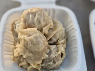 Ono Grindz & Makeke Wai Kai