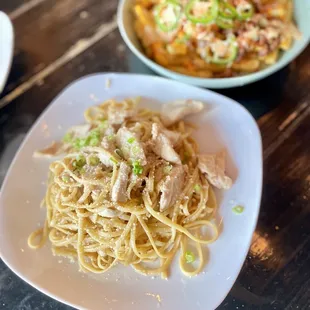 Vietnamese Garlic Noodles with chicken
