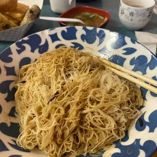 ramen and noodles, food