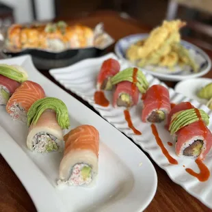 Rainbow Roll , TNT Roll