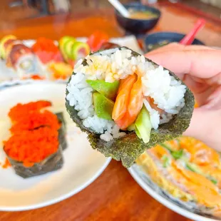 Spicy Salmon Hand Roll (IG@ boba._.addict)