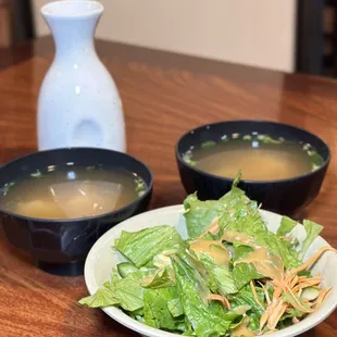 Miso Soup, Salad. Photo by @martiwantsmore