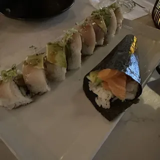 Salmon Hand Roll