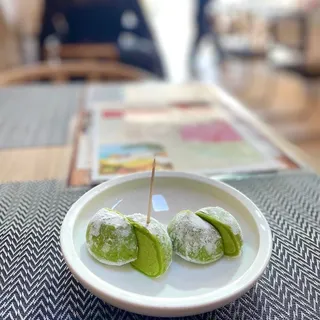 Matcha mochi ice cream (2 pcs)