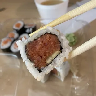 Spicy tuna roll