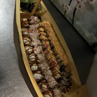 I got the Sushi boat. It is MASSIVE !!