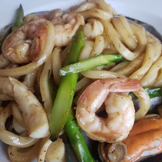 Spicy Seafood Yaki Udon
