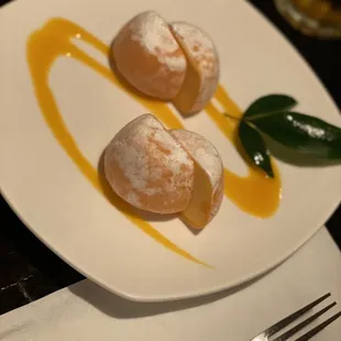 Mango mochi