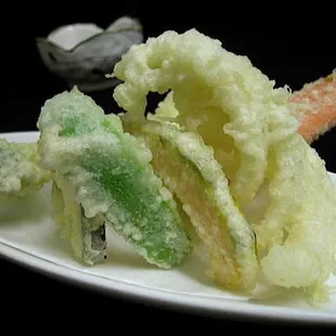 Vegetable tempura appetizer.