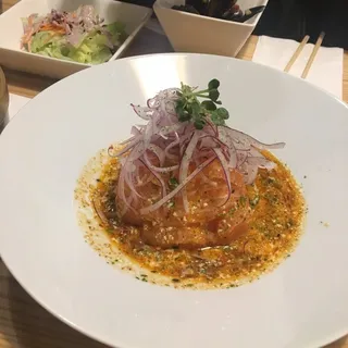 Spicy Garlic Salmon Sashimi
