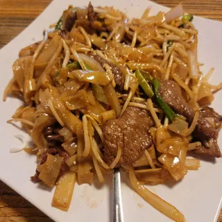 81. Beef Chow Fun With Gravy Sauce and Bok Choy