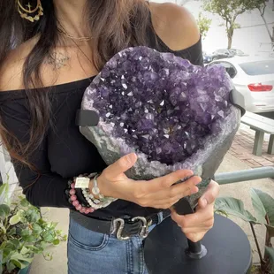 Vibey statment pieces for your space!