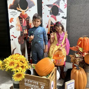 Posing next to down to earth.  Great for the kiddos
