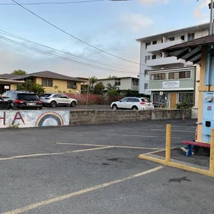 Parking - up there, behind the aloha