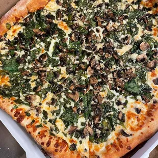 Garlic, spinach, and mushroom