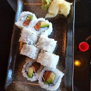 Salmon avo roll