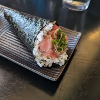 Negitoro hand roll