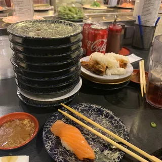 Salmon Sushi (sake)