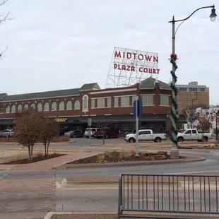 Surrounding Area - Midtowm