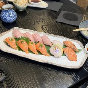 toro nigiri, salmon nigiri, hotate nigiri, aburi salmon belly nigiri