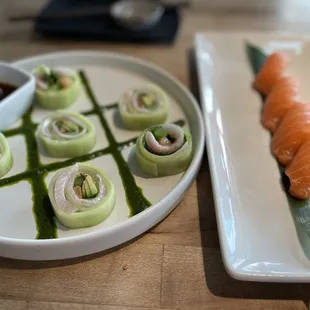 Tic tac toe roll and salmon nigiri