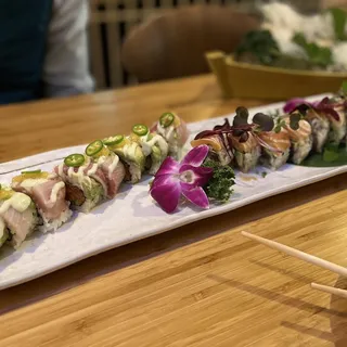 Salmon Aburi Roll