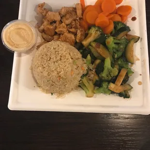 Hibachi chicken, no mushrooms or onions requested, fried rice