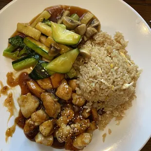 Kid meal: chicken, veggies and fried rice