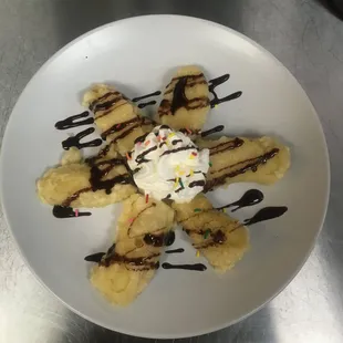 Sweet tempura banana for the dessert