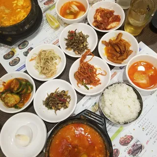 Assorted Tofu Soup*