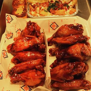 Sweet Heat Hennessy Wings, and loaded fries with the garlic bread!!!!!!!