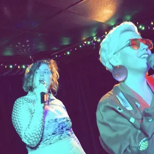 Yet again, Alicia N Tesla serving you some Dixie Chicks realness