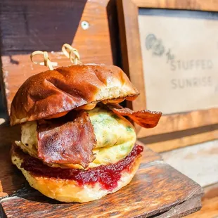 Journey Hawaii's Stuffed Sunrise/The Gobbler (November 2021 Thanksgiving Special)