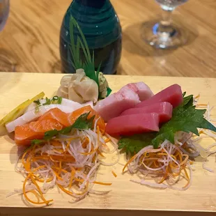 G3. Sashimi Combo Deluxe