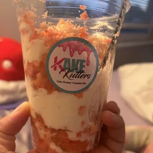 Strawberry cake crunch cup