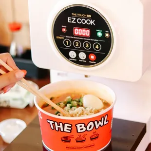 food, ramen and noodles