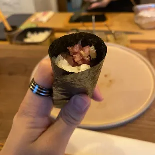 Negitoro handroll