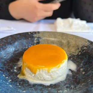 Mango panna cotta