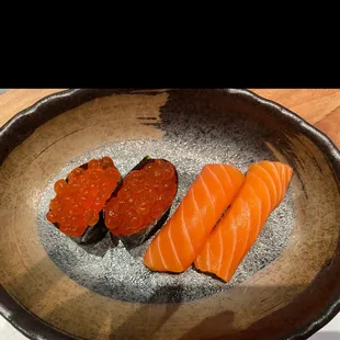 Ikura &amp; Sake Nigiri