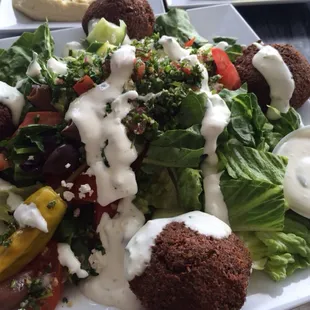 Falafel salad