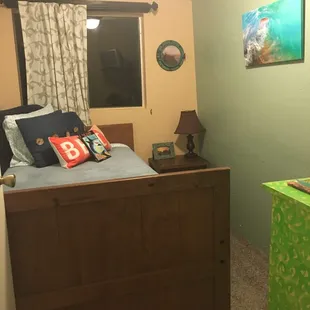 2nd bedroom