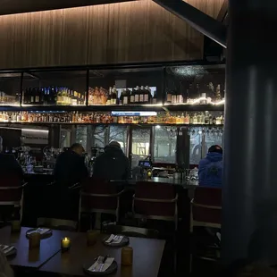 Casual bar with great bartenders. Highly recommend the lemon drop martini and the dirty martini with blue cheese, stuffed olives.