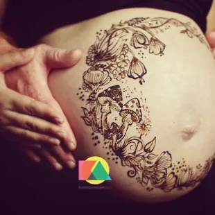 Maternity henna