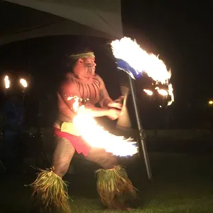 Mikaele Oloa - Polynesian Cultural Center&apos;s Record Breaking 5-Time World Fire Knife Champion