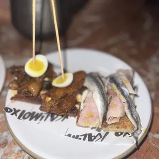 Quail Egg Tosta