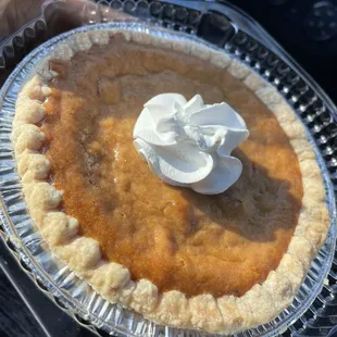 Sweet potato pie! It's delicious!!