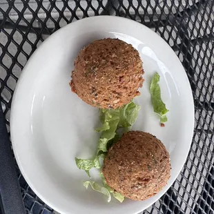 Falafel (3 Balls with side tzatziki sauce)