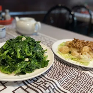 Stir-Fried Chinese Green with Garlic